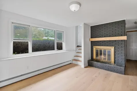 5 Patricia Place Essex VT 05452