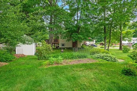 5 Patricia Place Essex VT 05452