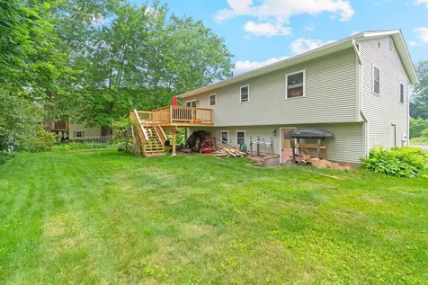 5 Patricia Place Essex VT 05452