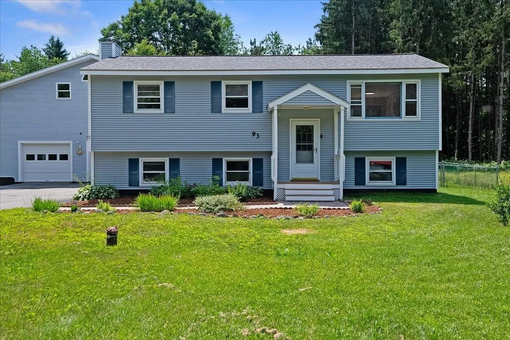93 Hidden Pines Drive Richmond VT 05477