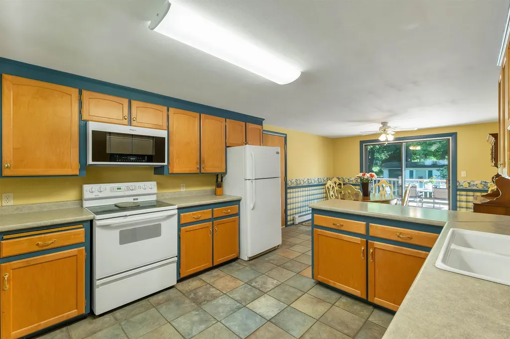 28 Hillcrest Drive Laconia NH 03246