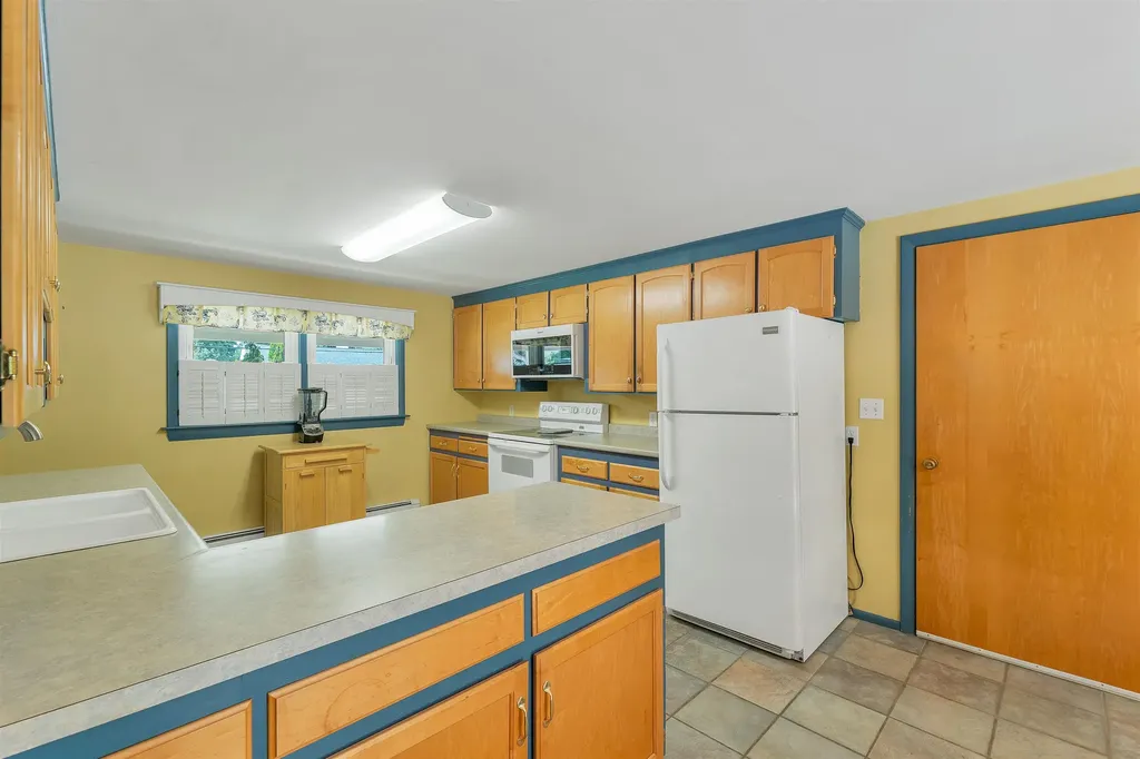 28 Hillcrest Drive Laconia NH 03246