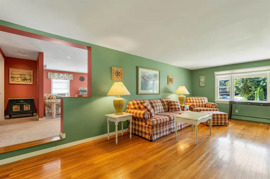 28 Hillcrest Drive Laconia NH 03246