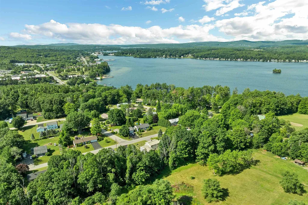 28 Hillcrest Drive Laconia NH 03246