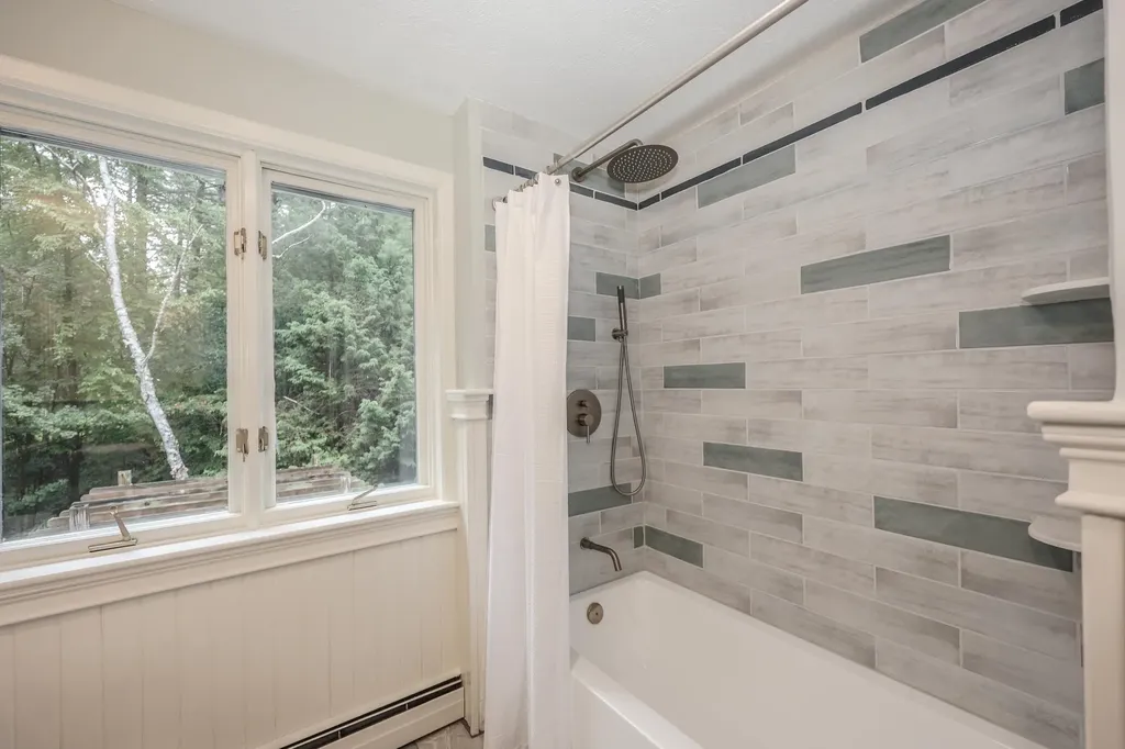 16 Annand Drive Milford NH 03055