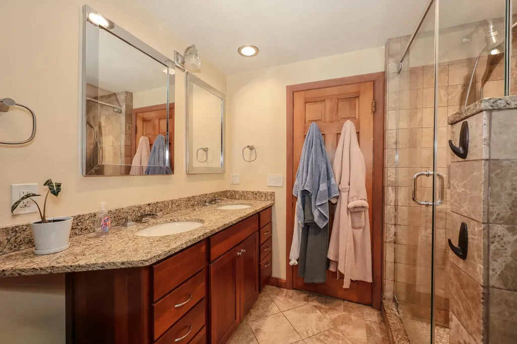 16 Annand Drive Milford NH 03055