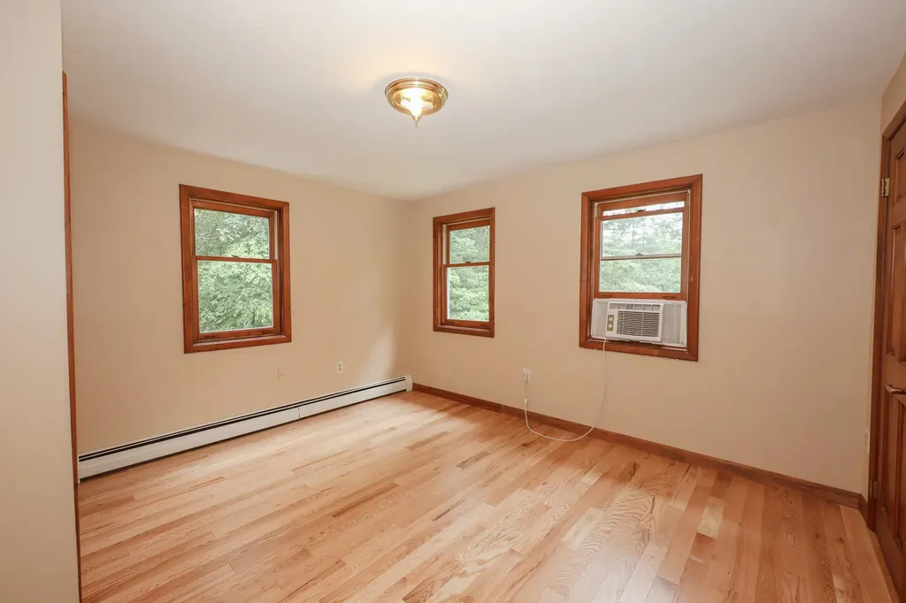 16 Annand Drive Milford NH 03055