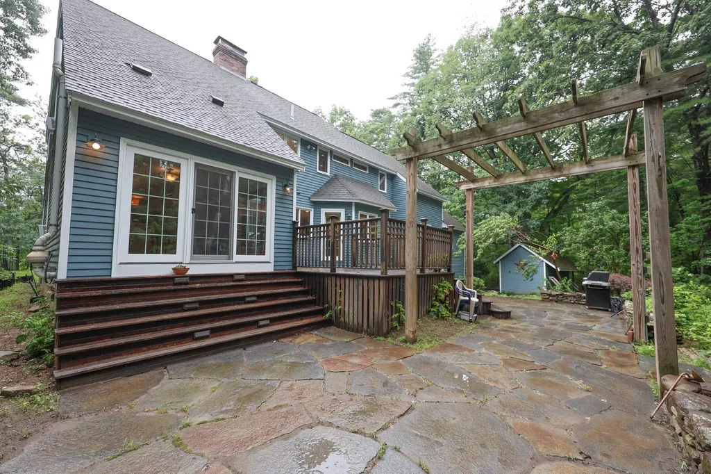16 Annand Drive Milford NH 03055