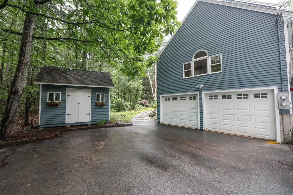 16 Annand Drive Milford NH 03055