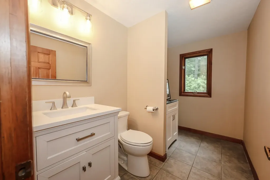 16 Annand Drive Milford NH 03055