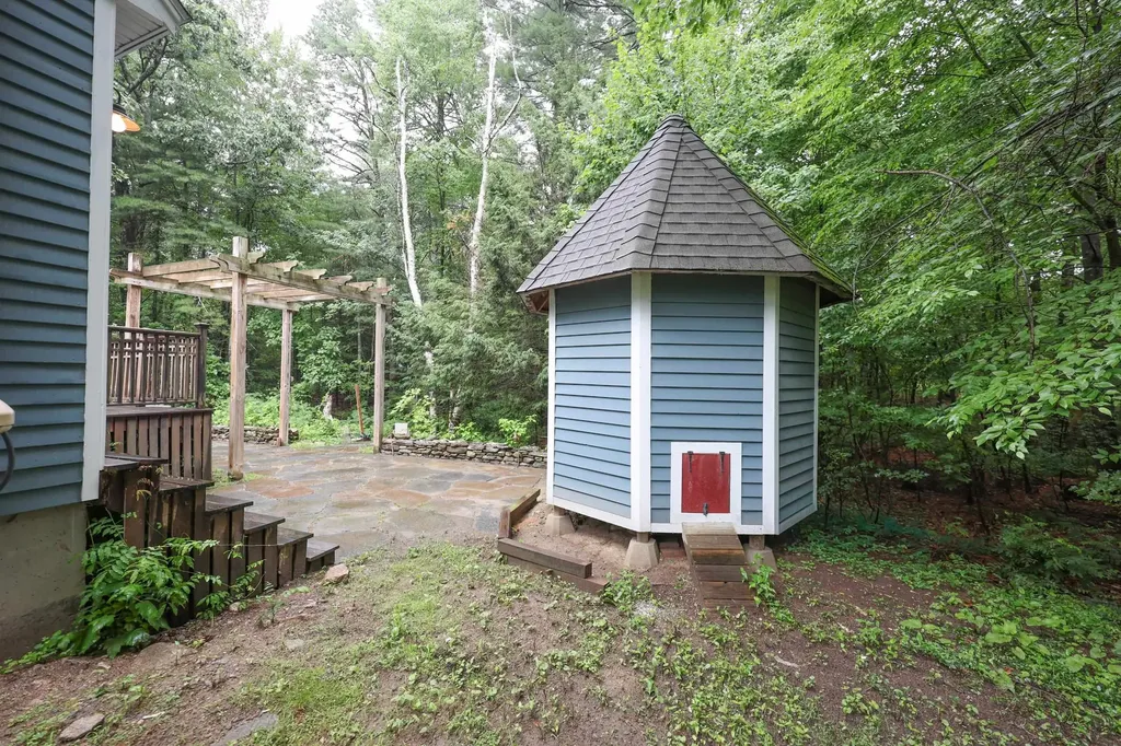 16 Annand Drive Milford NH 03055