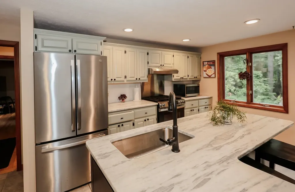 16 Annand Drive Milford NH 03055