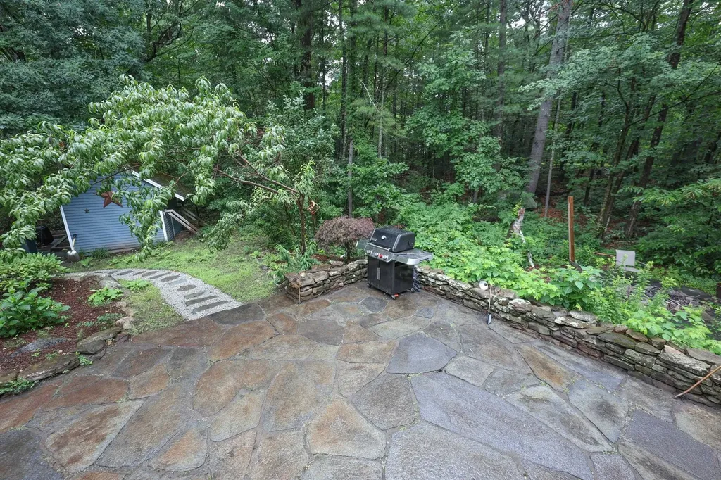16 Annand Drive Milford NH 03055