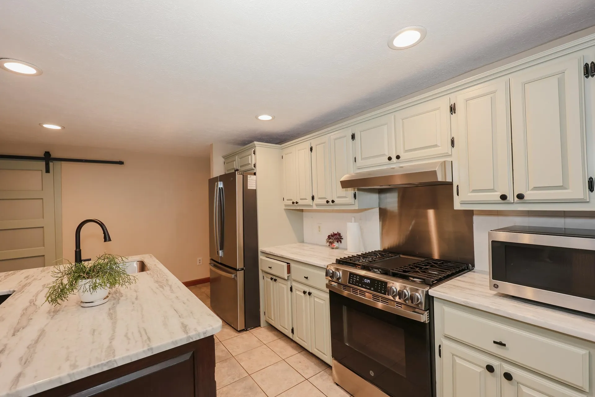 16 Annand Drive Milford NH 03055
