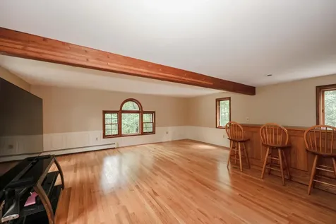 16 Annand Drive Milford NH 03055