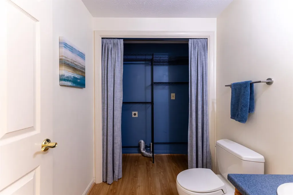 62 Lochmere Lane Nashua NH 03063