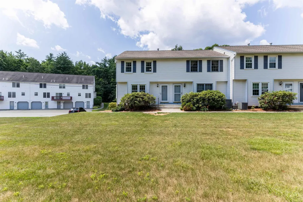 62 Lochmere Lane Nashua NH 03063