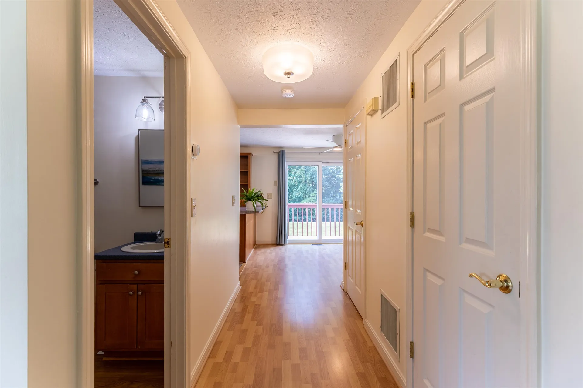 62 Lochmere Lane Nashua NH 03063