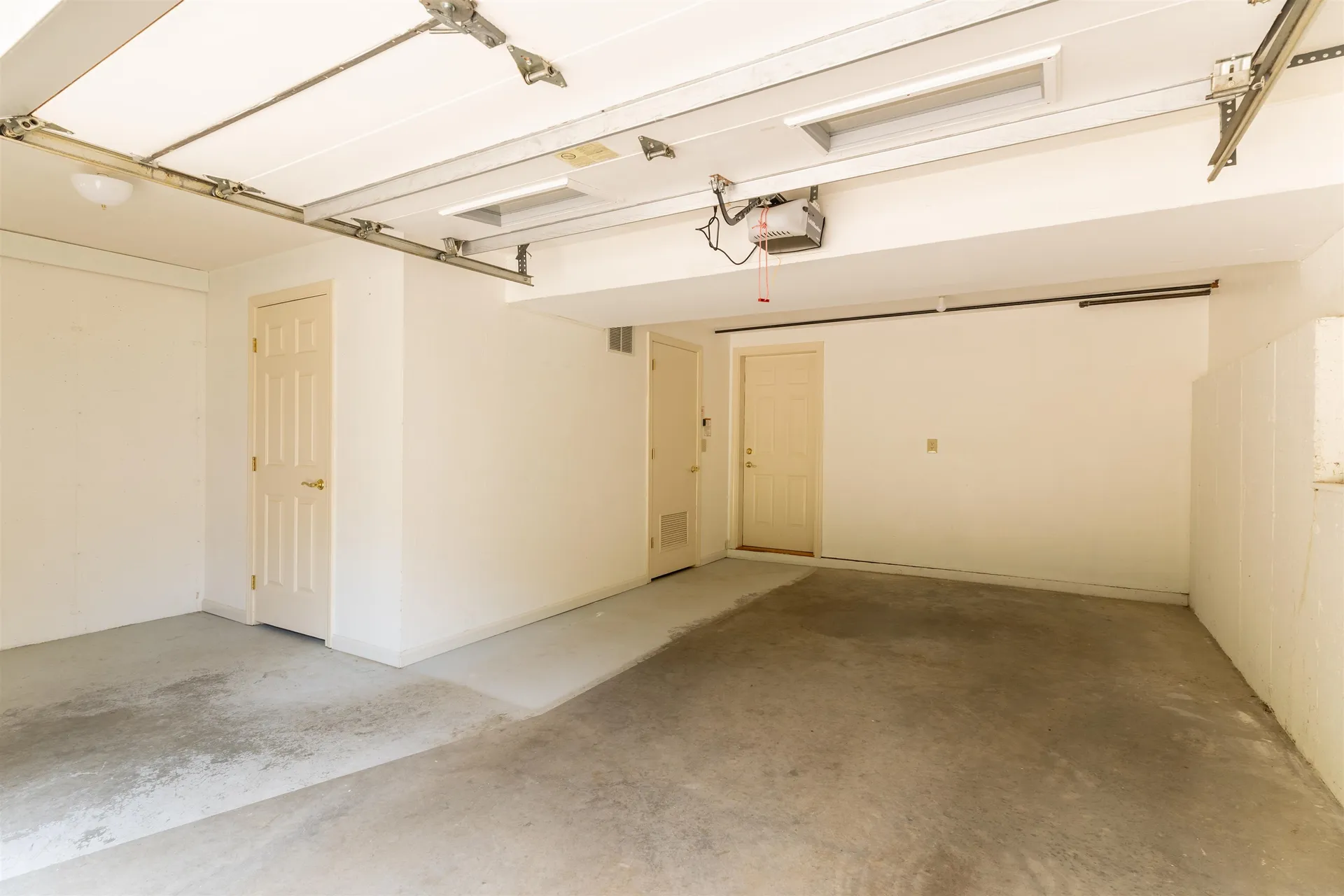 62 Lochmere Lane Nashua NH 03063
