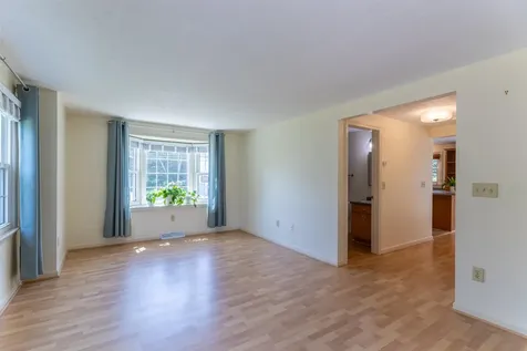 62 Lochmere Lane Nashua NH 03063