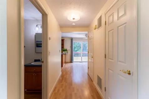 62 Lochmere Lane Nashua NH 03063