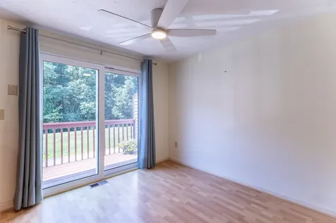 62 Lochmere Lane Nashua NH 03063