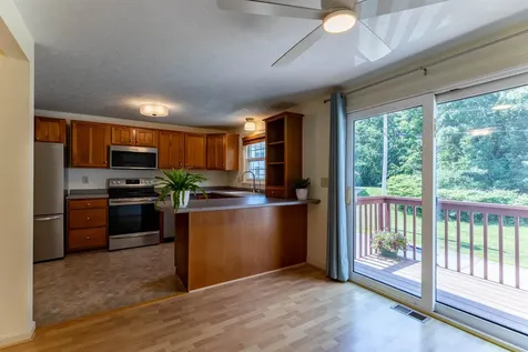 62 Lochmere Lane Nashua NH 03063