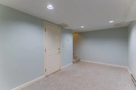 62 Lochmere Lane Nashua NH 03063