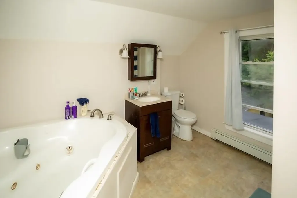 17 Morton Avenue Rochester NH 03867