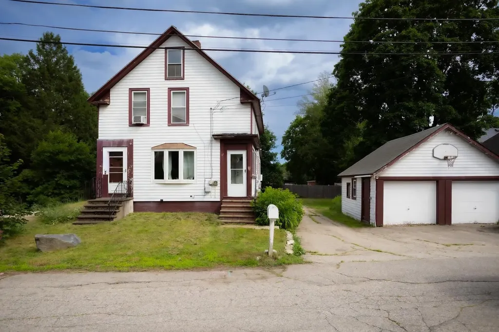 17 Morton Avenue Rochester NH 03867