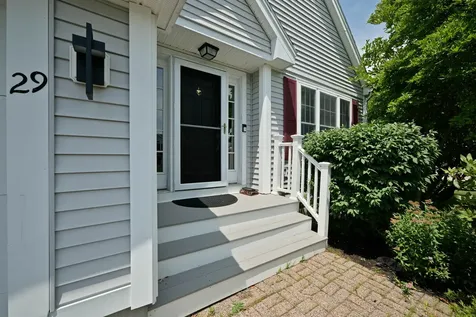 29 Augusta Way Dover NH 03820