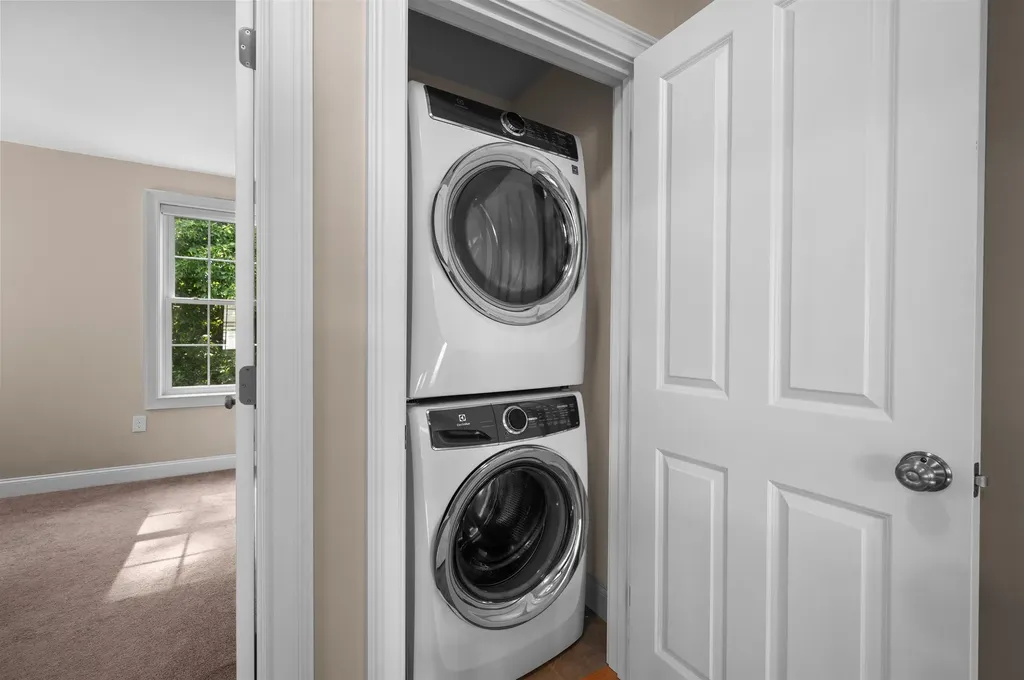 39 Acadia Lane Exeter NH 03833