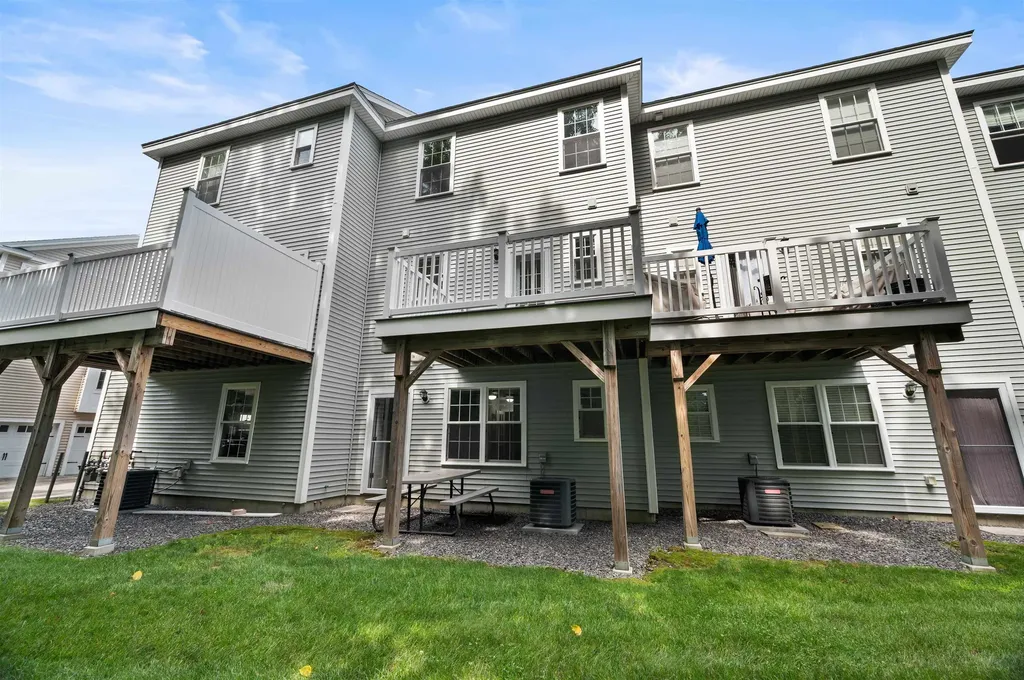 39 Acadia Lane Exeter NH 03833