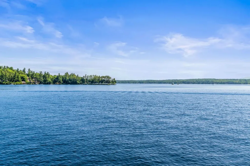 149 Lake Avenue Sunapee NH 03782