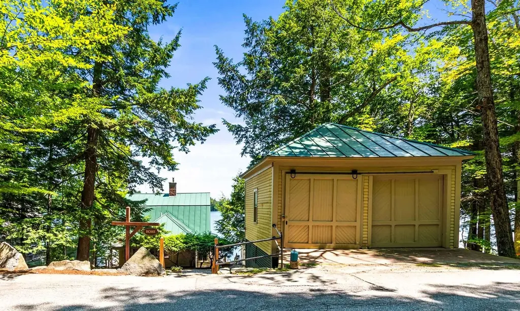 149 Lake Avenue Sunapee NH 03782