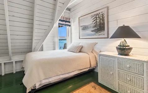 149 Lake Avenue Sunapee NH 03782
