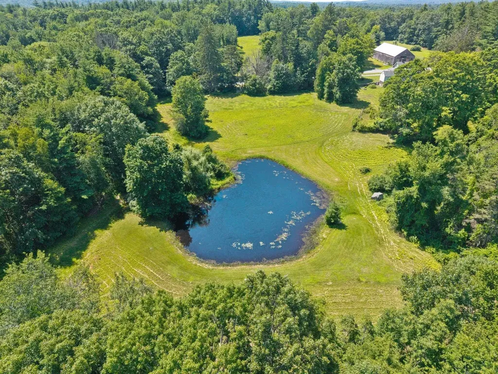 128 North Road Sandown NH 03873