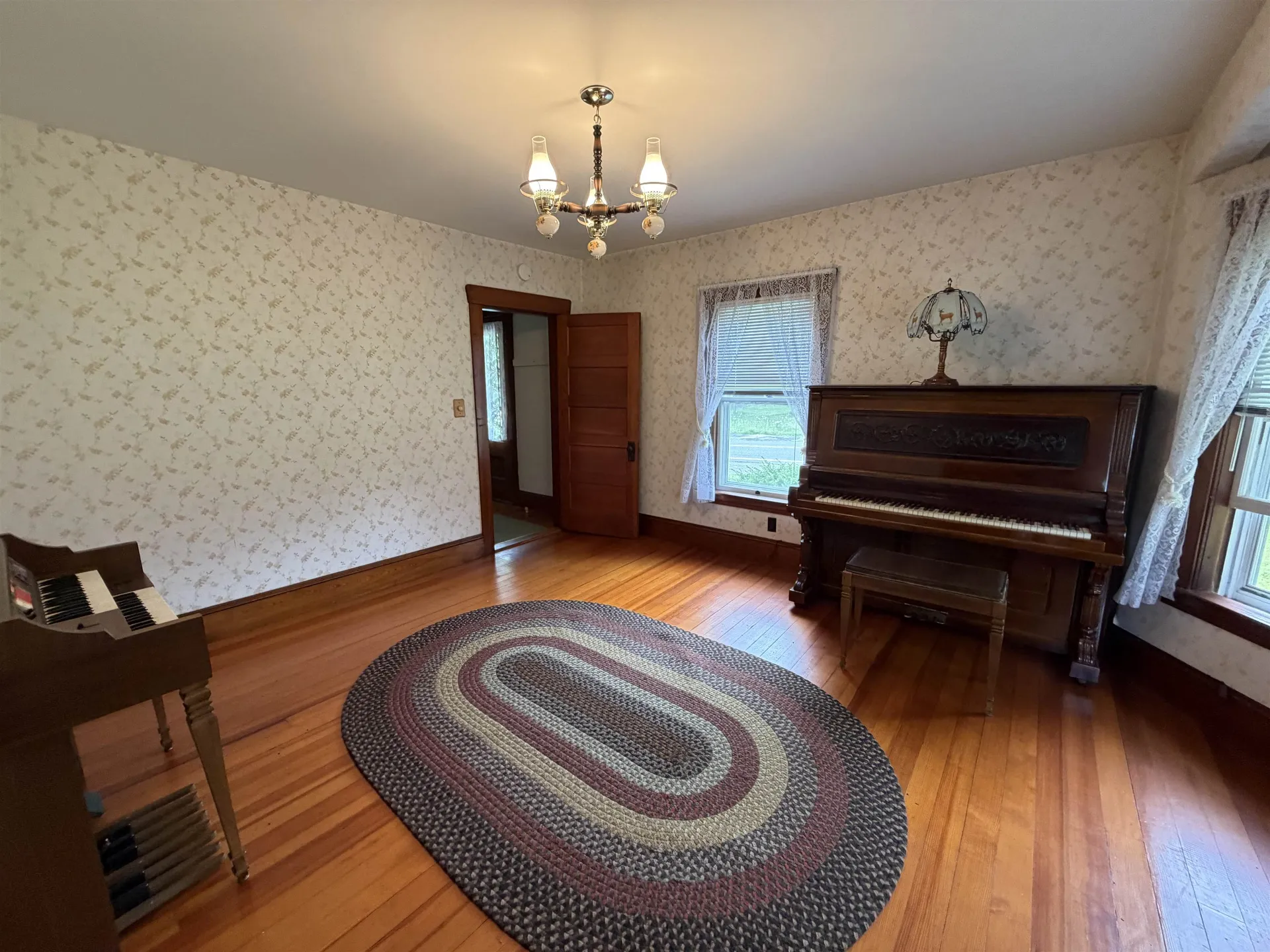 128 North Road Sandown NH 03873