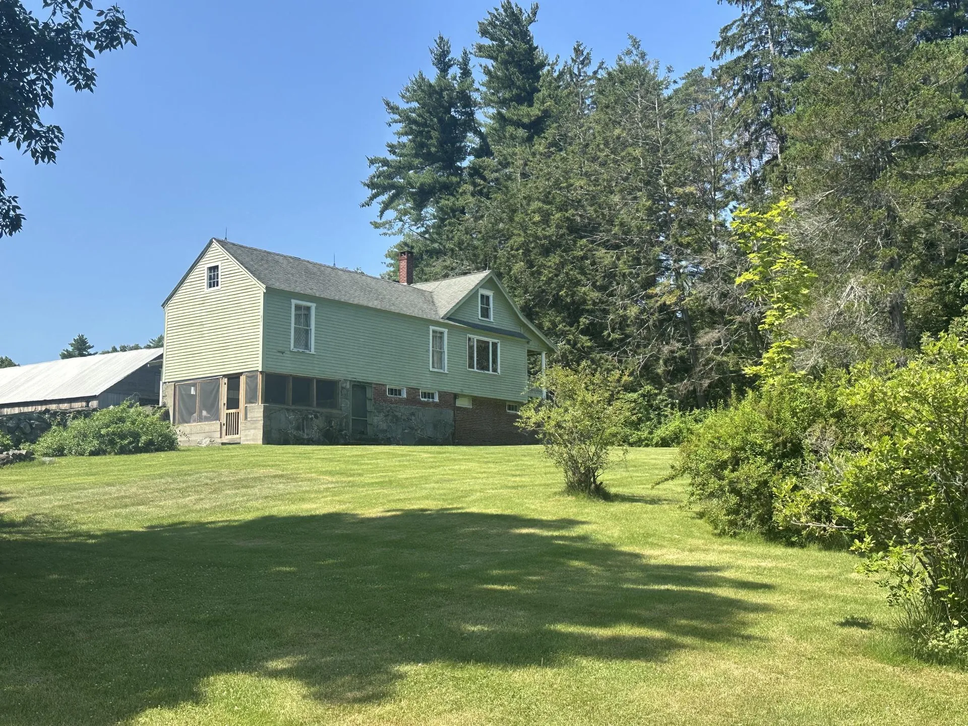 128 North Road Sandown NH 03873