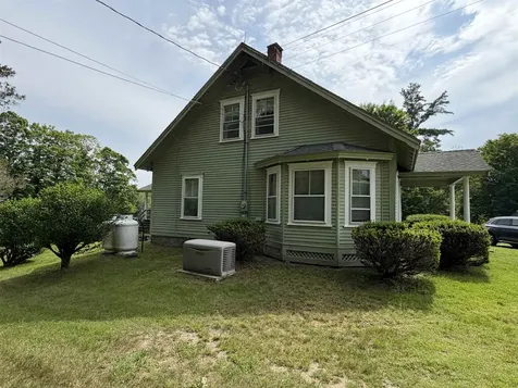 128 North Road Sandown NH 03873