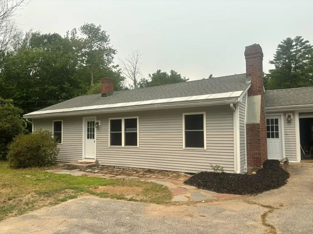 519 North Main Street Wolfeboro NH 03894