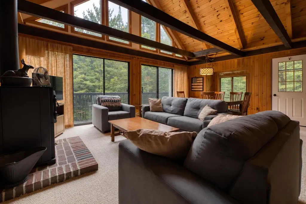 49 Independence Drive Freedom NH 03836