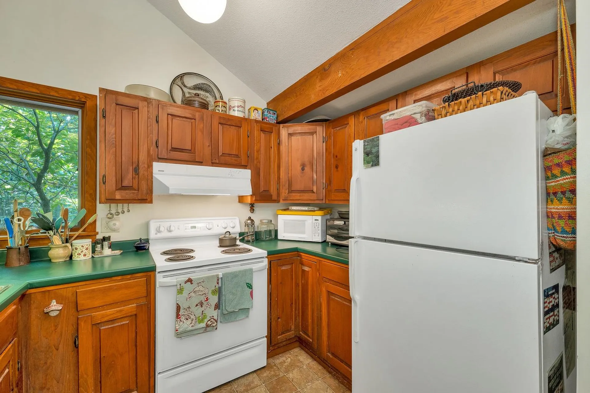 1383 King Hill Road New London NH 03257