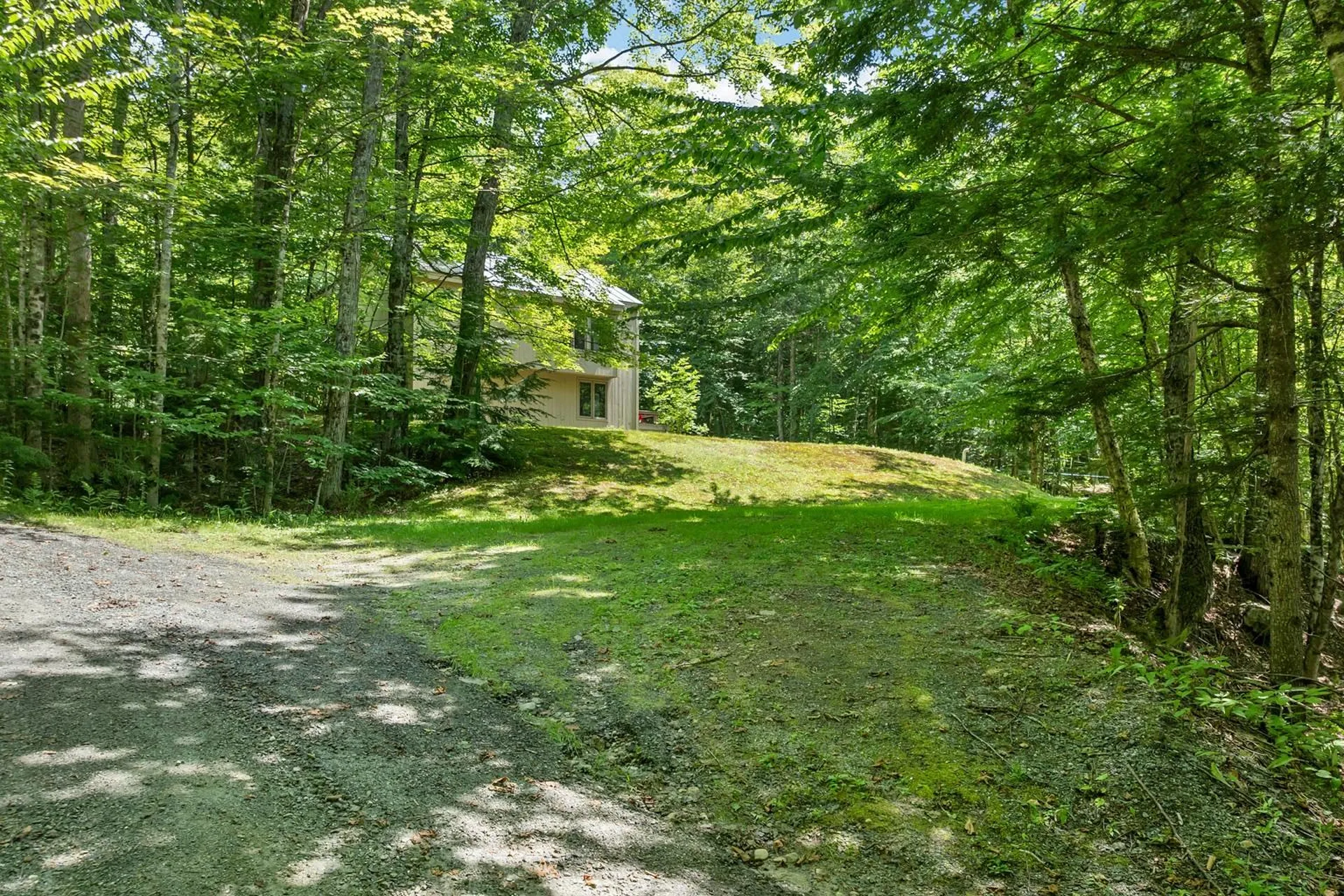 1383 King Hill Road New London NH 03257