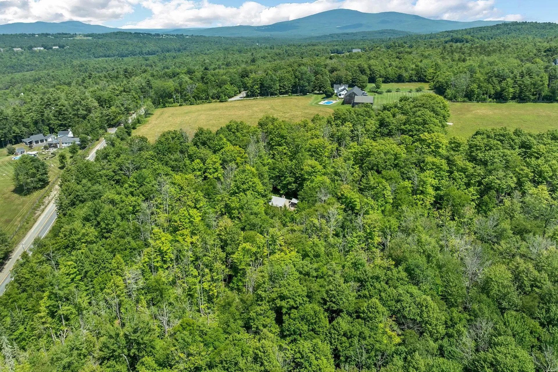 1383 King Hill Road New London NH 03257