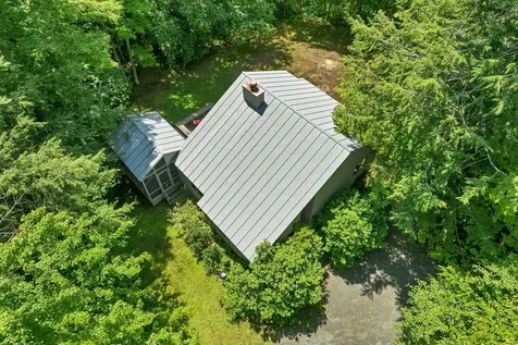 1383 King Hill Road New London NH 03257