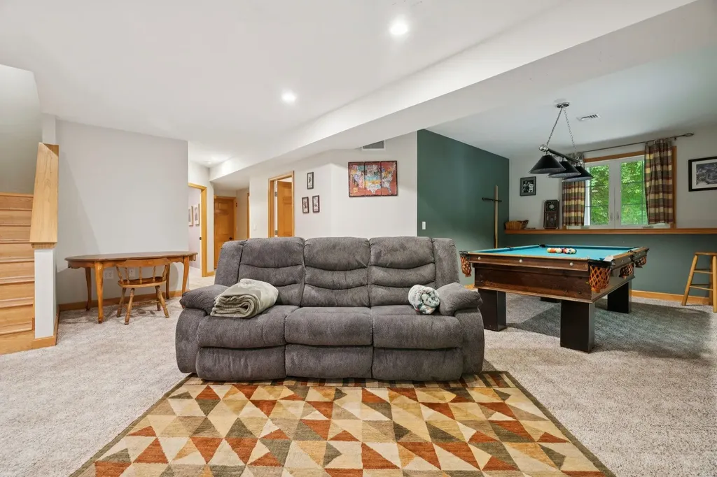 354 Cherry Valley Road Gilford NH 03249