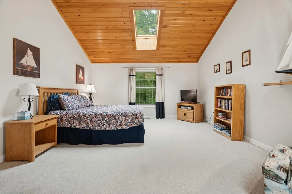 354 Cherry Valley Road Gilford NH 03249