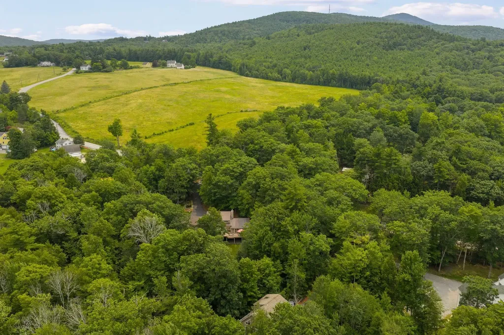 354 Cherry Valley Road Gilford NH 03249