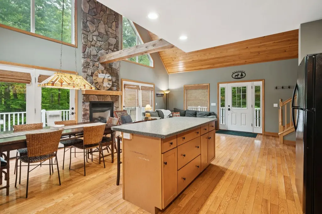 354 Cherry Valley Road Gilford NH 03249